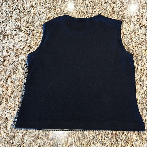 EUC St. John Sport metallic knit shell - size Large - Picture 2 of 8